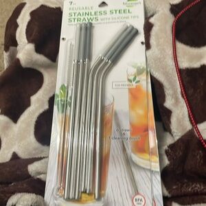 Reusable stainless steel straws Includes a cleaning brush 3 bendy and 3 straight